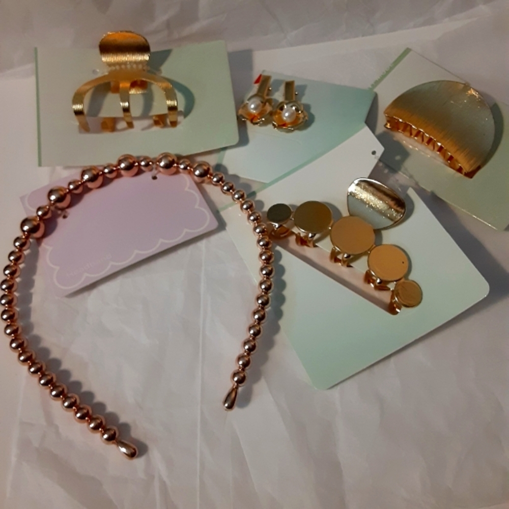 Hair accessories. 5 pc. Gold